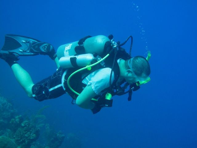 Joe, our newest certified Solo diver! Congrats! - Turks & Caicos ...
