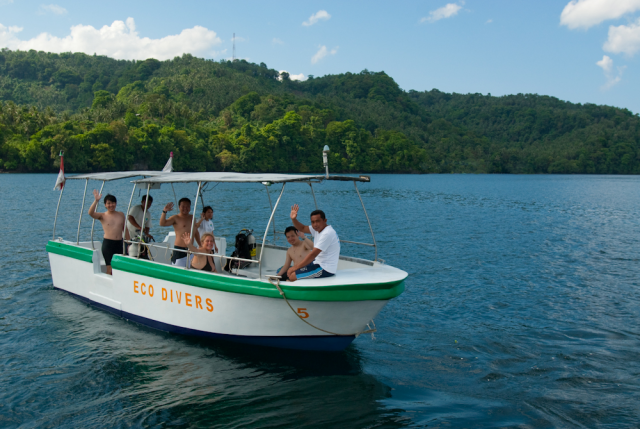 Eco Divers Lembeh Resort Speedboat 1