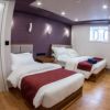 EmperorExplorer Lower Deck cabins 1 8.jpg nggid041265 ngg0dyn 262x0 00f0w010c010r110f110r010t010