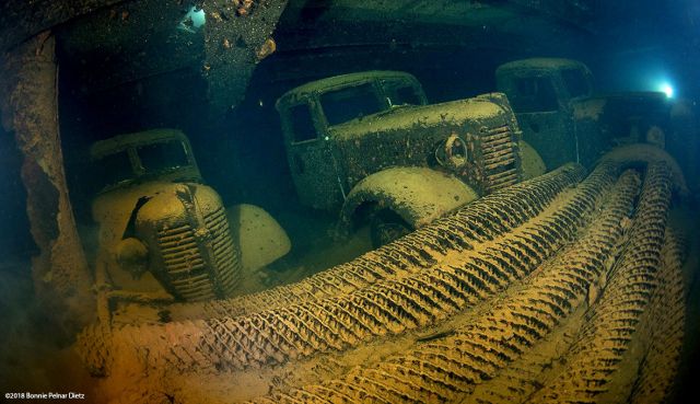 Trucks In Truk